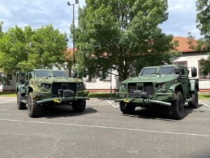 Словаччина отримала перші бронемашини JLTV, але наразі їх не можуть експлуатувати