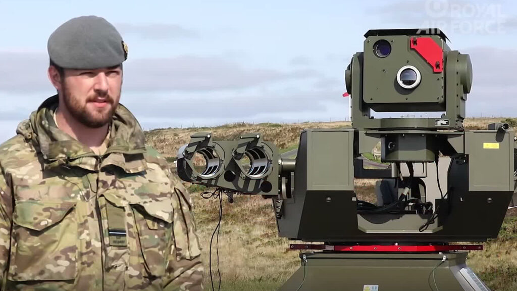 Стаціонарна пускова установка Rapid Sentry для ракет Starstreak та Martlet. Стопкадр із відео Міністерства оборони Британії
