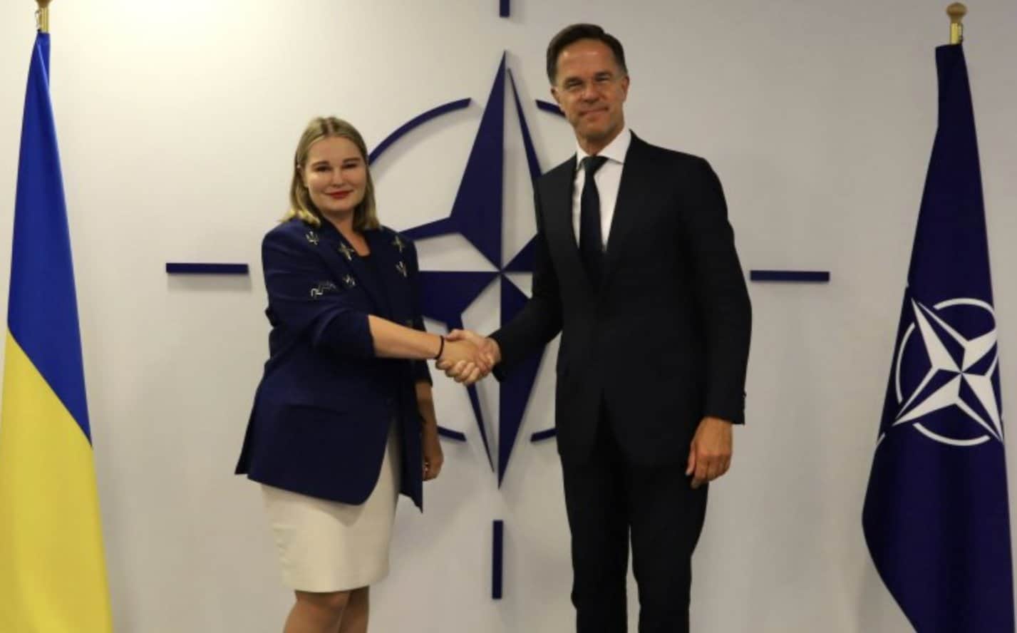 Alyona Getmanchuk and Mark Rutte. Source: Facebook page of the Head of the Mission of Ukraine to NATO