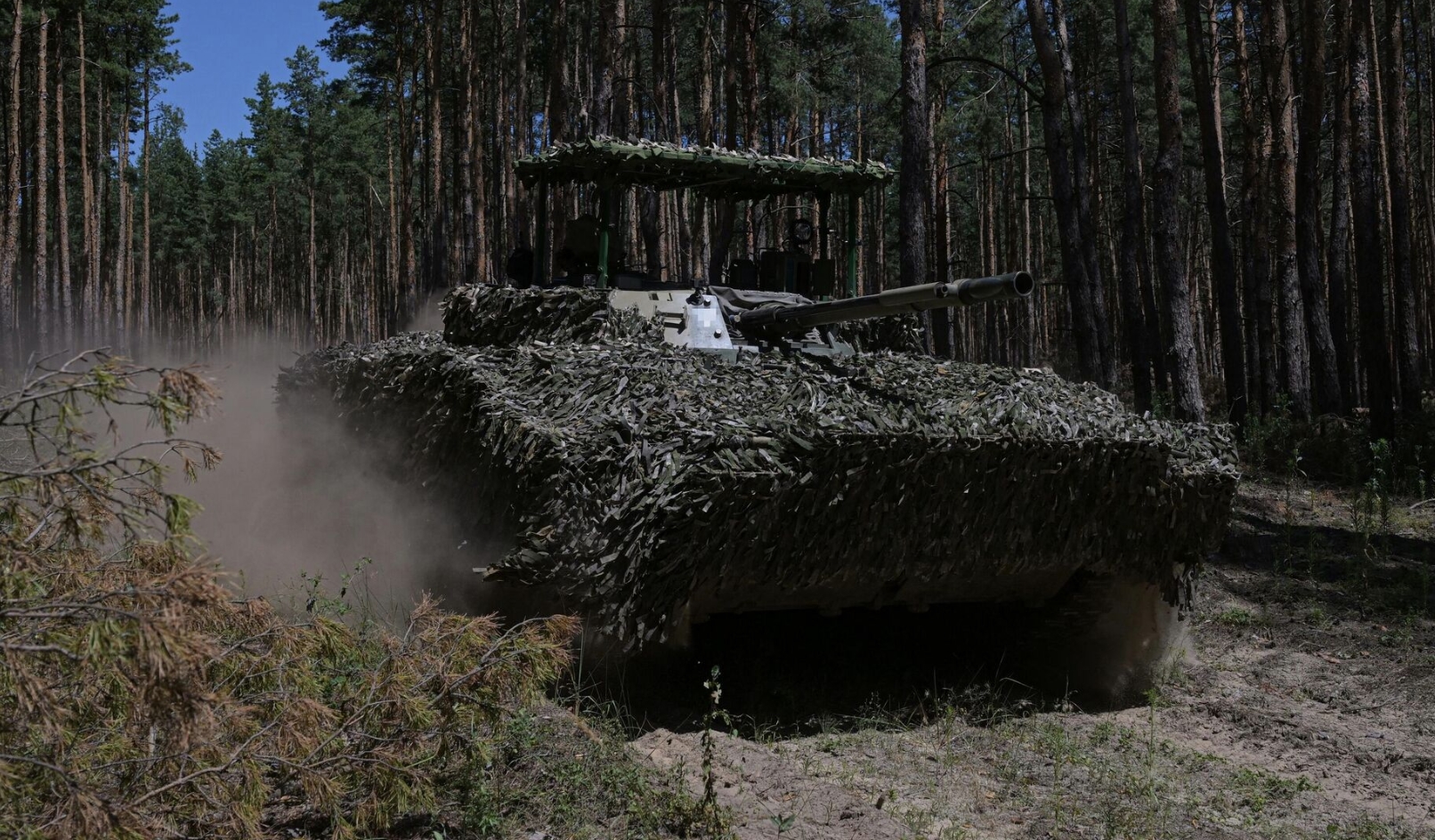 ЗСУ знищили російську бронеколону на Лиманському напрямку