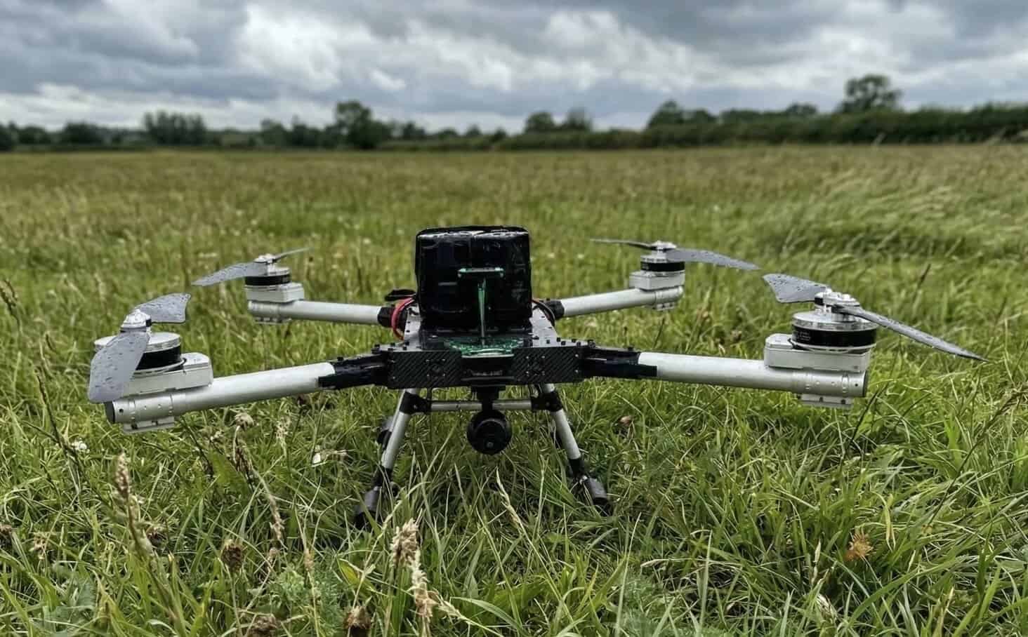 Дрон-трансформер BULLDOG розробила українська ROBONEERS