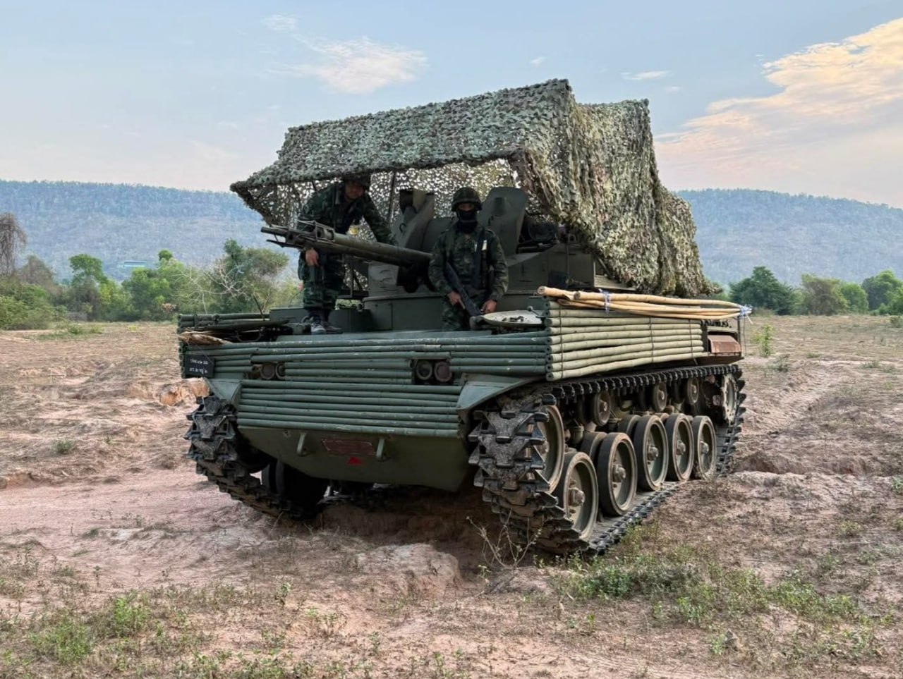 Армія Таїланду встановила на бронетехніку протидронові конструкції за типом українських