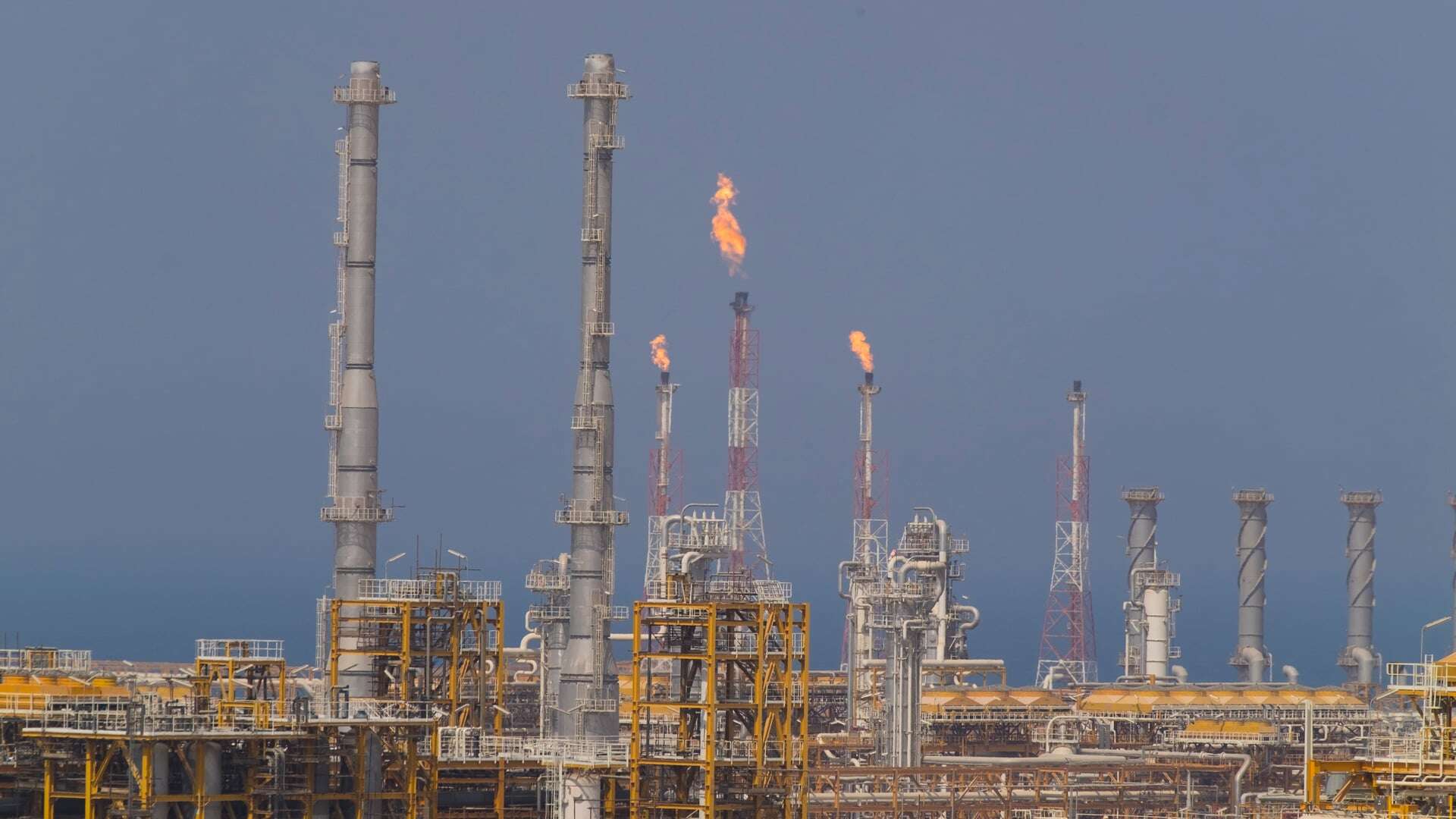 Газове родовище Південний Парс в Ассалуї, що на іранському узбережжі Перської затоки. Фото Getty Images