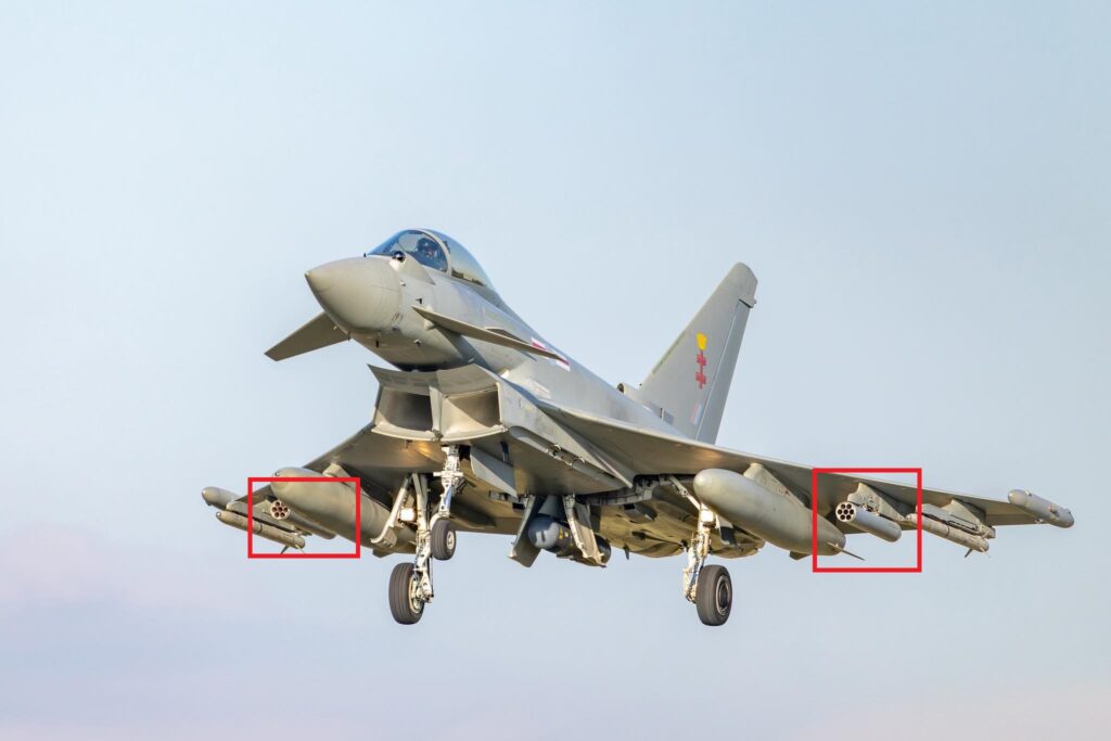 Винищувач Typhoon FGR.4 «ZK356» із складу 41-ї ескадрильї з двома блоками APKWS на аеродромі Вортон. Фото: J Ingram Digital Photography.