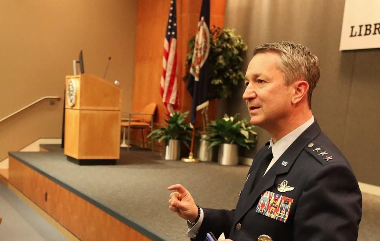 Генерал Ден Кейн. Джерело: flickr by Virginia Guard Public Affairs