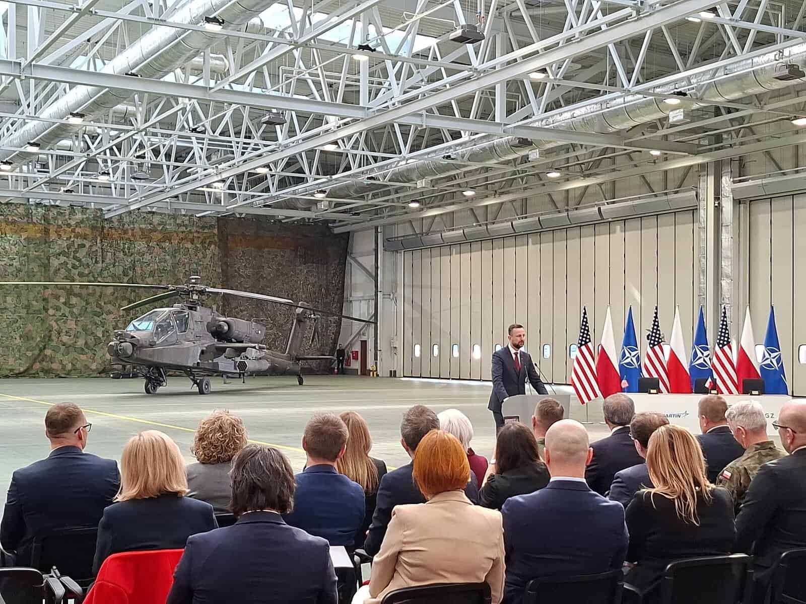 Міністр оборони Польщі Владислав Косіняк-Камиш на церемонії підписання угоди. 23 березня 2026 року. Фото: Defence24