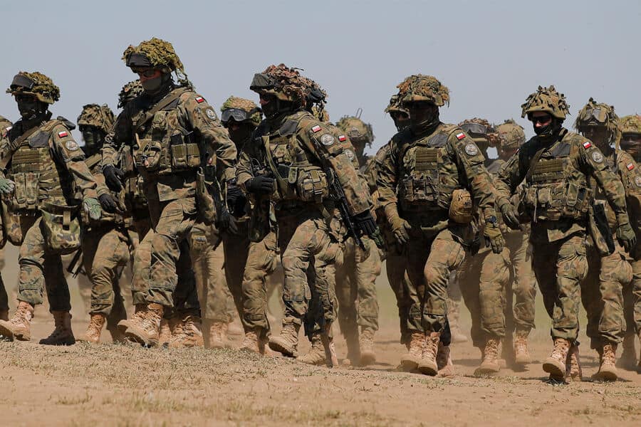 Poland Begins Evacuation of Its Contingent in the Middle East