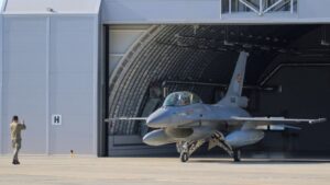 У Румунії підняли винищувачі F-16 та Eurofighter через вторгнення дронів