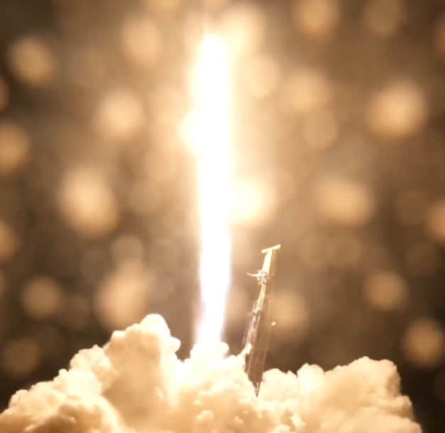 Момент запуску супутника Польщі на орбіту. Джерело: Х Cezary Tomczyk