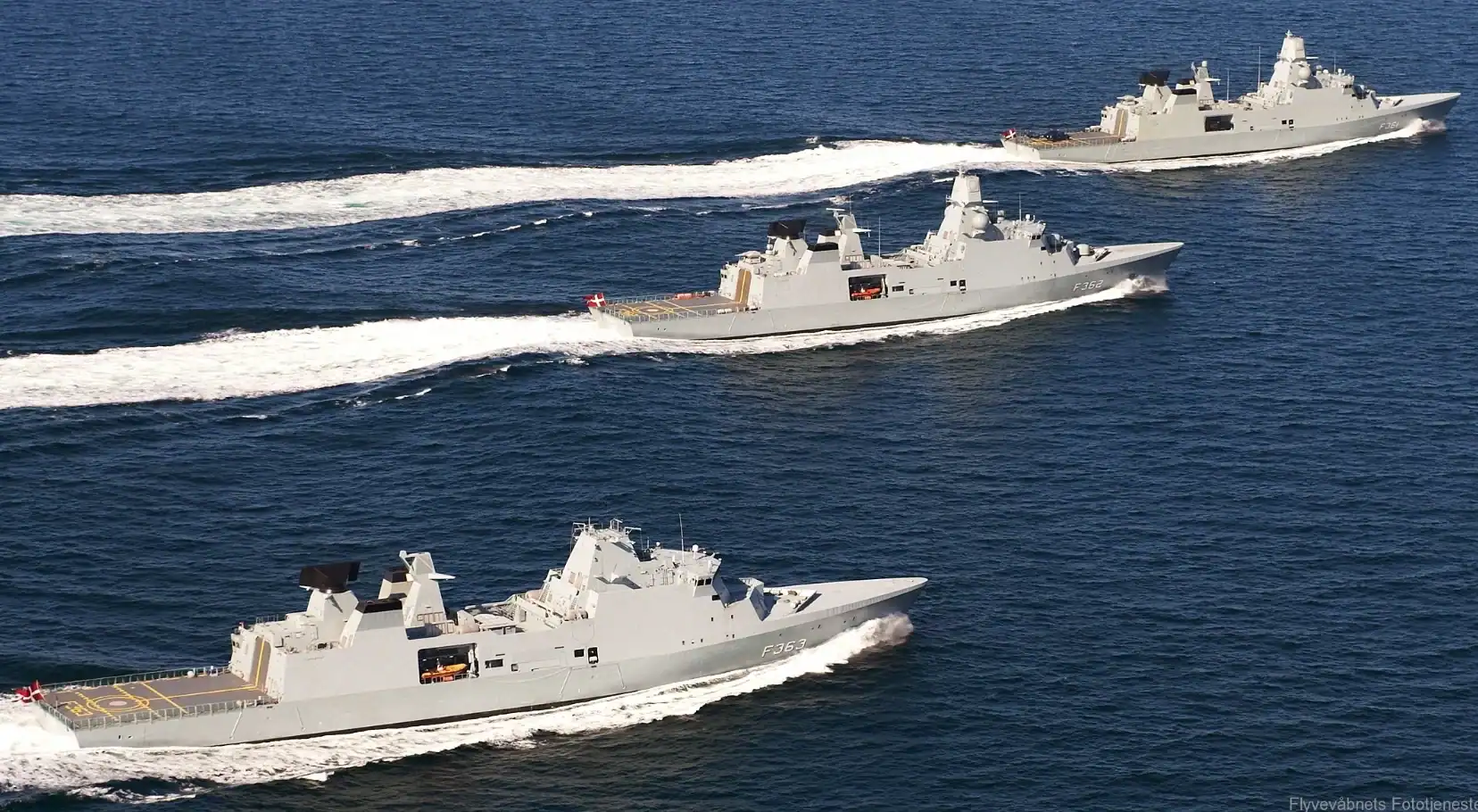 Danish Iver Huitfeldt-class frigates: Iver Huitfeldt, Peter Willemoes, and Niels Juel. Photo credits: Flyvevabnets (www.seaforces.org)
