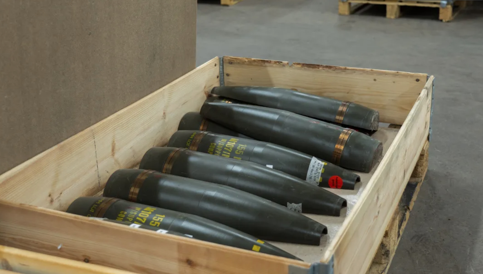 Закупівля 155-мм снарядів: АОЗ пояснила стан тендеру та ініціює розслідування