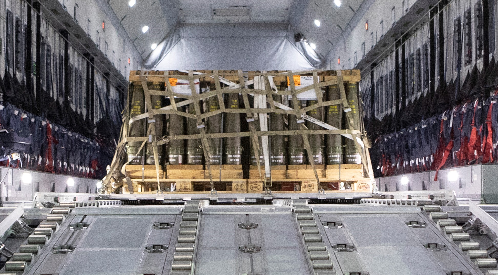 155mm artillery rounds from Spain for Ukraine. September 2022. Spain. Photo credits: Ministry of Defense of Spain