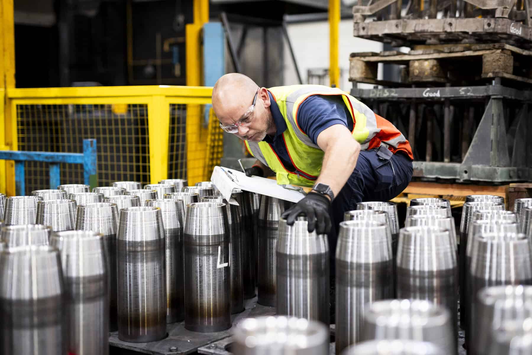 Production of 155-mm L15A1 shells at the BAE Systems enterprise in England. Photo from the web
