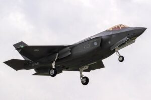 Пілот ПС Фінляндії вперше здійснив політ на винищувачі F-35A