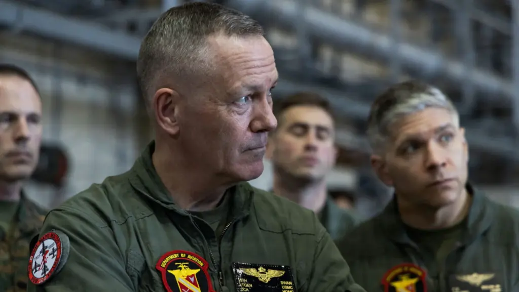 Генерал-лейтенант Корпусу морської піхоти США Вільям Свон, заступник командувача з питань авіації. Фото Корпусу морської піхоти США, капрал Сесілія Кемпбелл