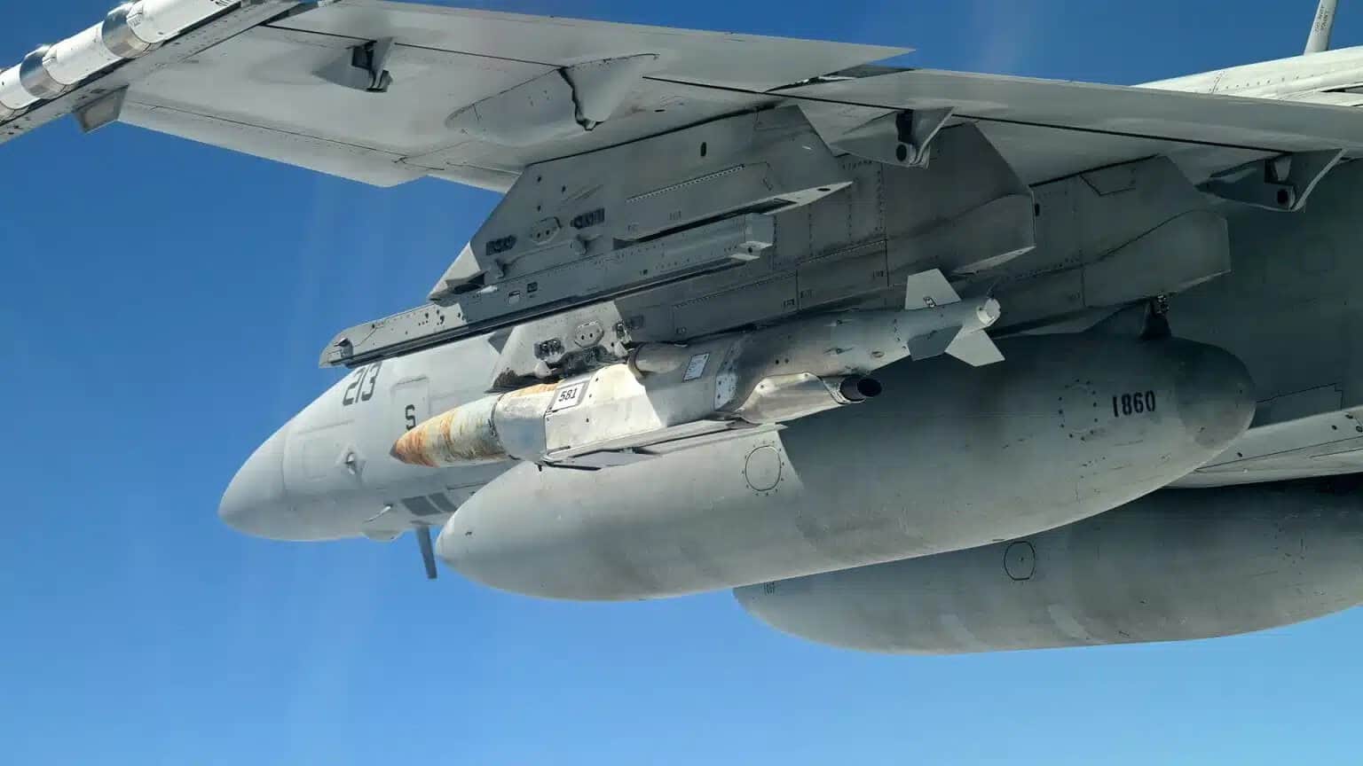 A US Navy Super Hornet carries the GBU-75 JDAM-LR. Photo credits: Boeing