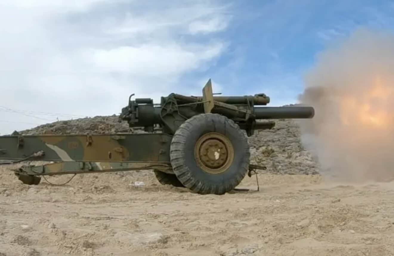 Belarusian Volunteers Armed With WWII-Era M114 Howitzers