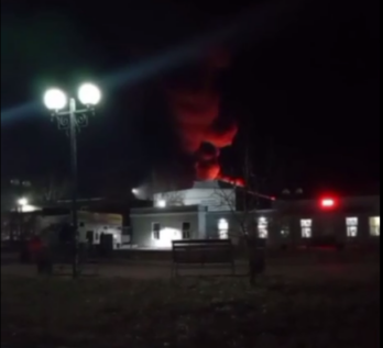 Fire at an aircraft plant producing Su-35S and Su-57, April 11, 2026. Screenshot from Exilenova+ video