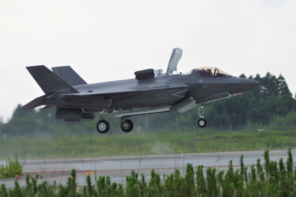 Перший японський винищувач F-35В, авіабаза Ньютабару, 7 серпня 2025. Фото: Повітряні сили самооборони Японії.