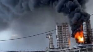 Дрони «Лютий» вдарили по російському НПЗ у Пермі