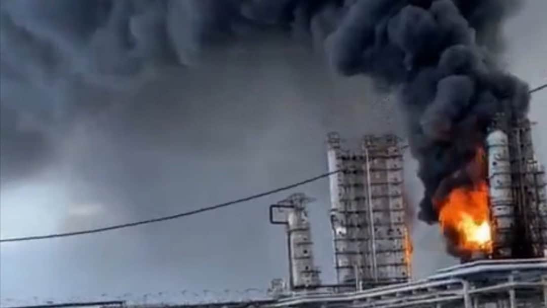 Дрони «Лютий» вдарили по російському НПЗ у Пермі