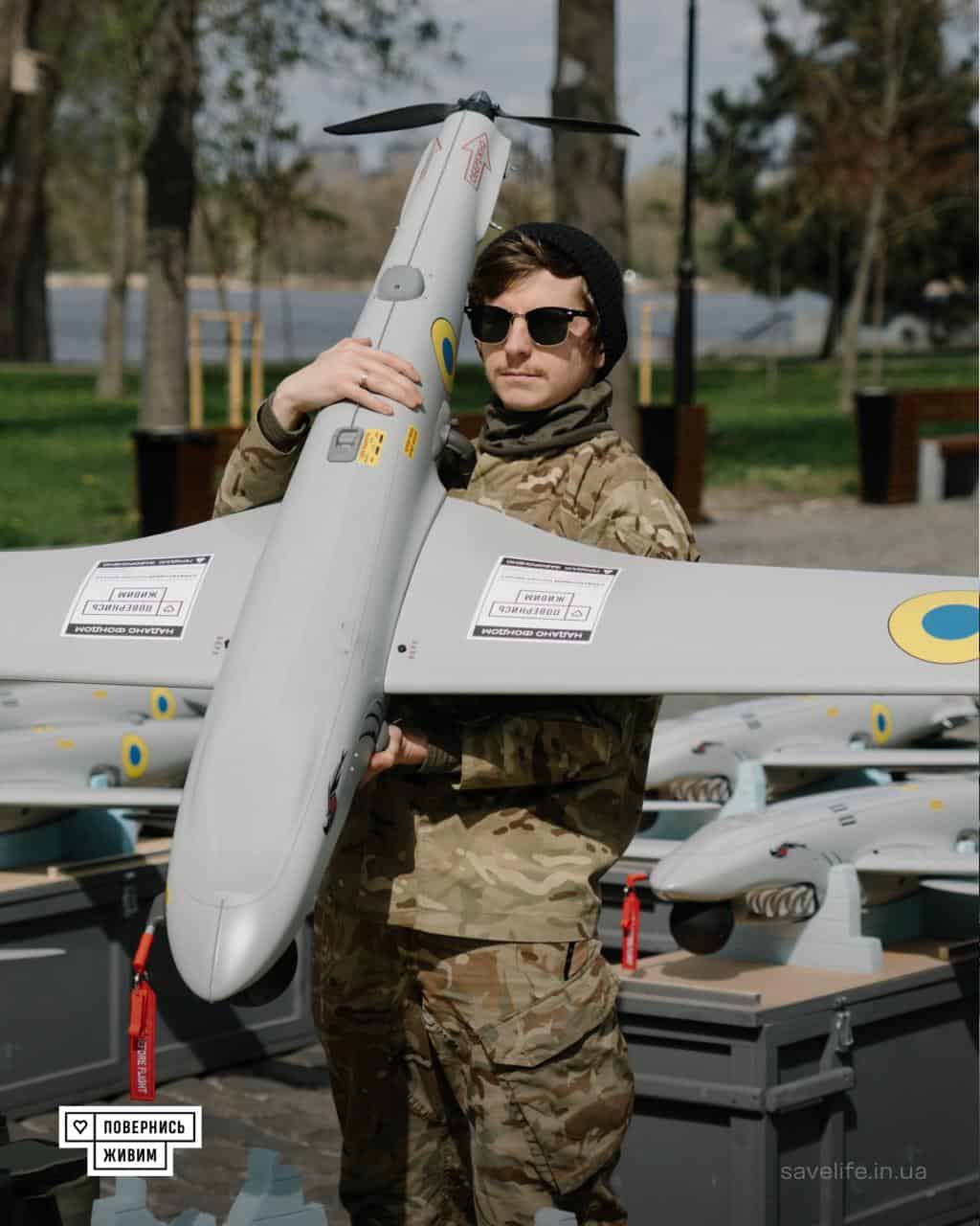 Передача БпЛА Shark для 15-ї бригади артилерійської розвідки. 29 квітня 2026 року. Фото: Повернись живим