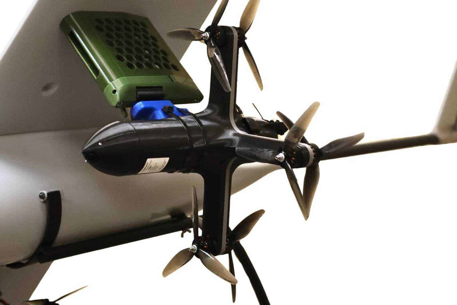 Сили оборони почали використовувати дрон-носій «TОР А» із перехоплювачами Rocket Drone JR-1