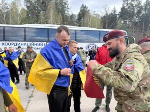 193 українських воїнів повернула Україна з полону
