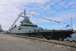 Балтійський флот РФ поповнився малим ракетним кораблем «Буря» проєкту 22800
