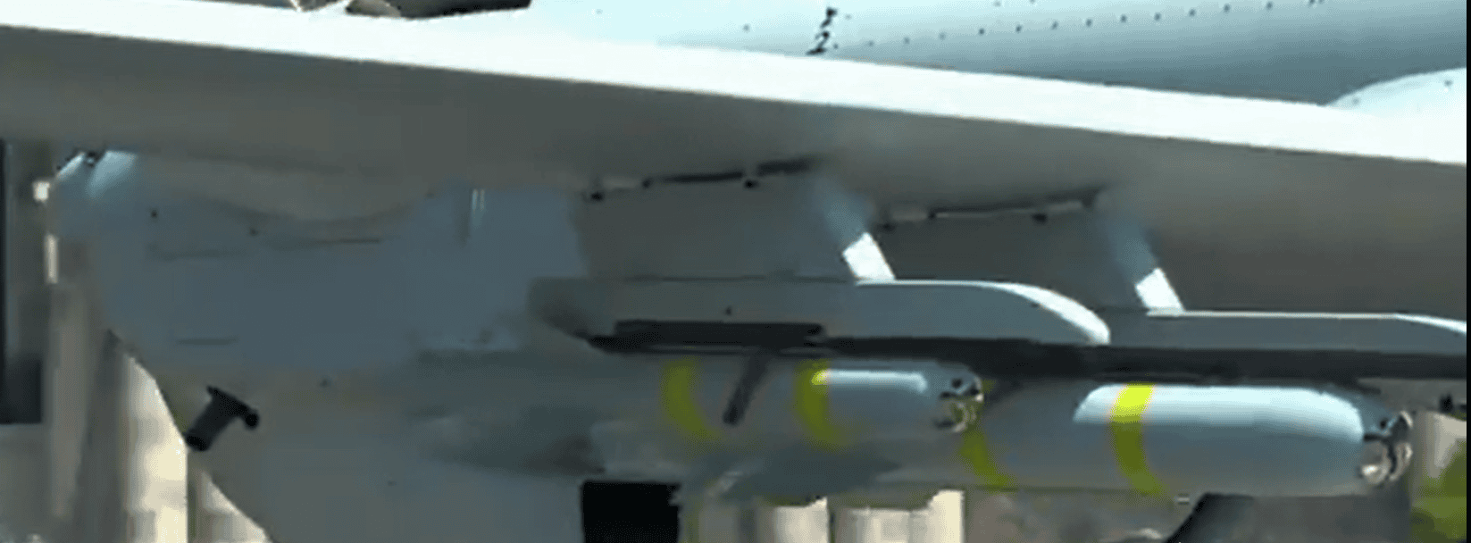 акетами AR-1 та AR-2 на параді у Вірменії. Джерело: Міністр оборони країни.