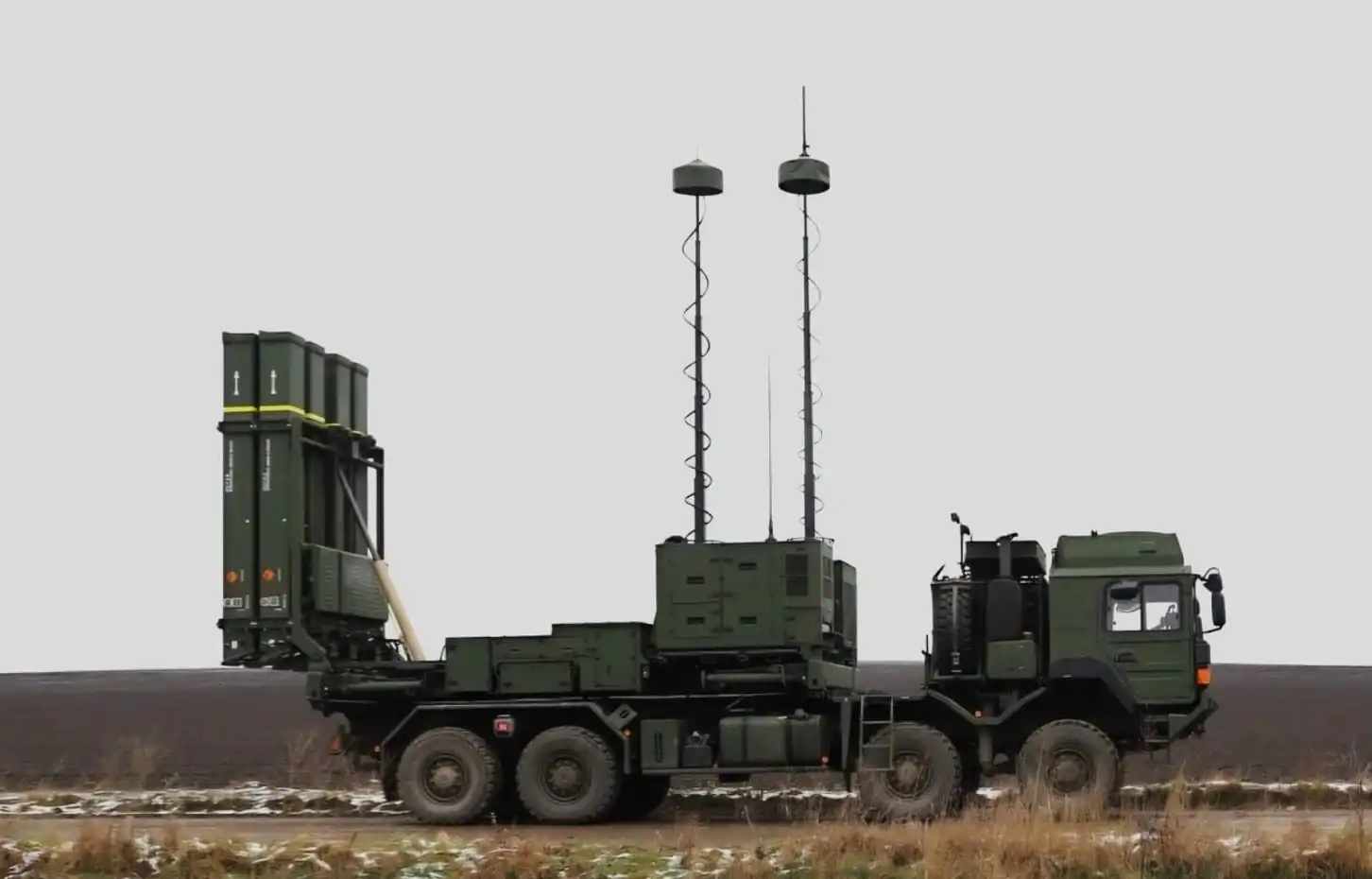Ukraine Receives Tenth IRIS-T Air Defense System From Germany