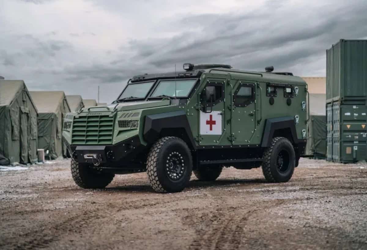 Медичний евакуаційний бронеавтомобіль Senator від Roshel. Травень 2026. Фото: Defence Blog
