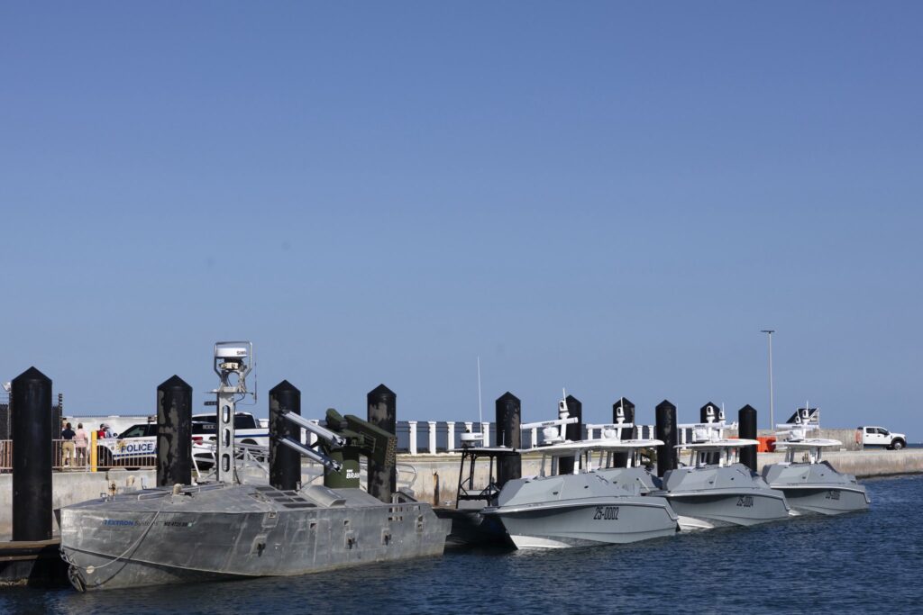 Морські безпілотники під час FLEX 2026. Фото Південне командування ВМС США