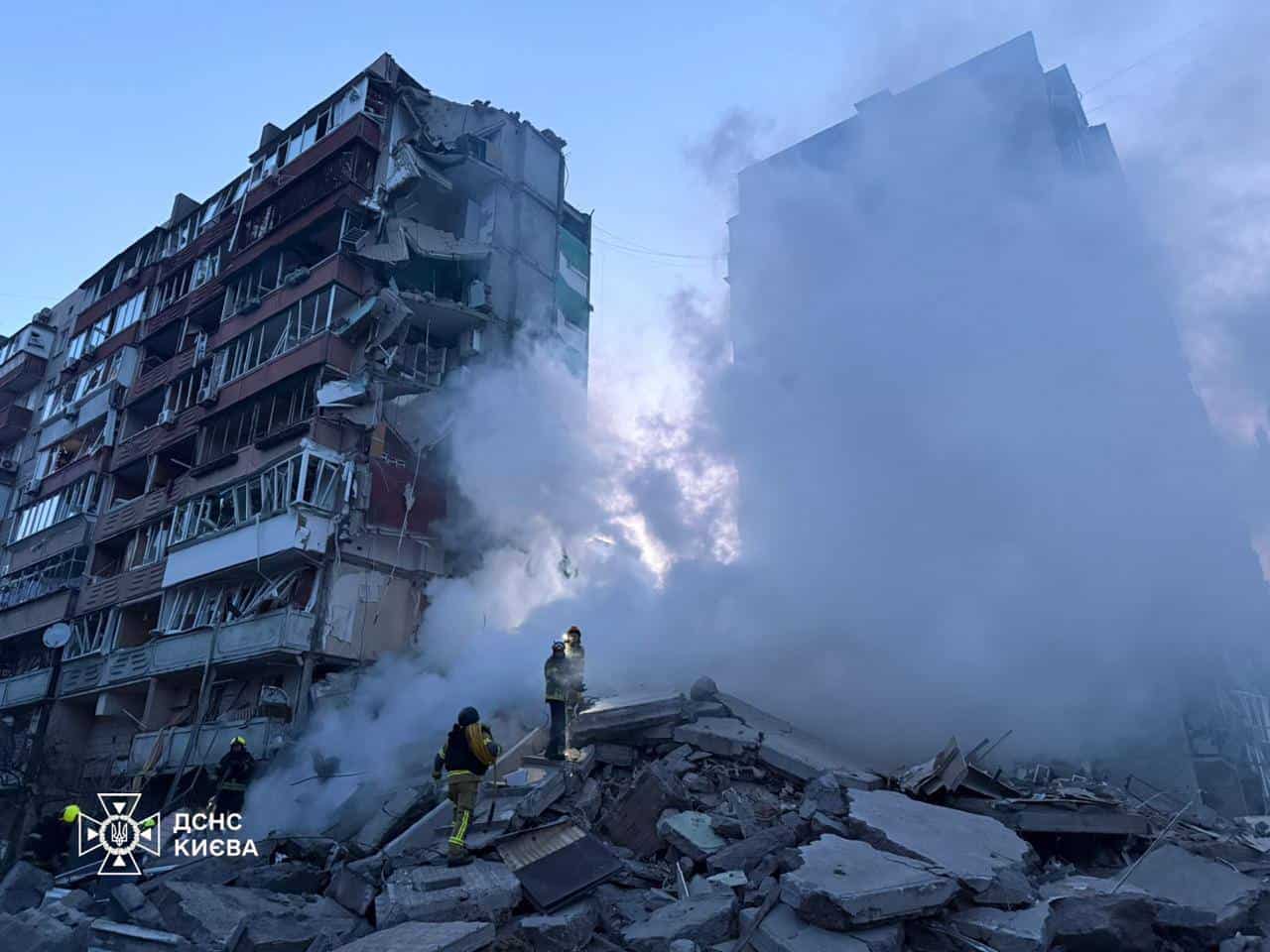 Aftermath of the Russian strike on Kyiv, May 14, 2026. Photo credits: State Emergency Service of Ukraine