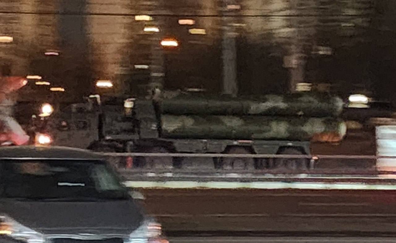 РФ, ймовірно, перекидає до Москви додаткові С-400 для прикриття параду 9 травня