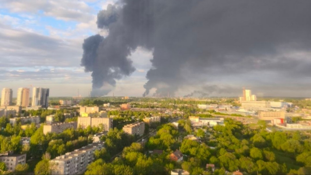 Reuters: Moscow and Ryazan Oil Refineries Halt Operations After Ukrainian Strikes