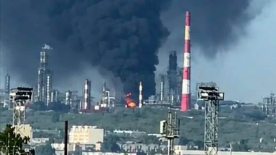 Oil Refinery in Syzran Burns After Drone Strike