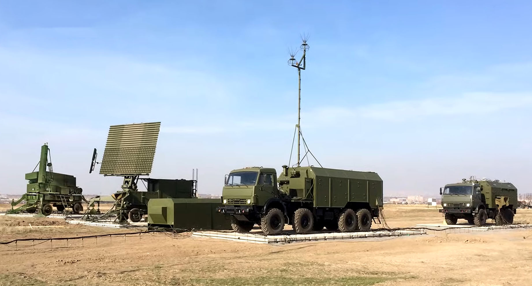The Russian RSP-28ME aircraft landing radar system. Photo credits: Gazeta.Ru