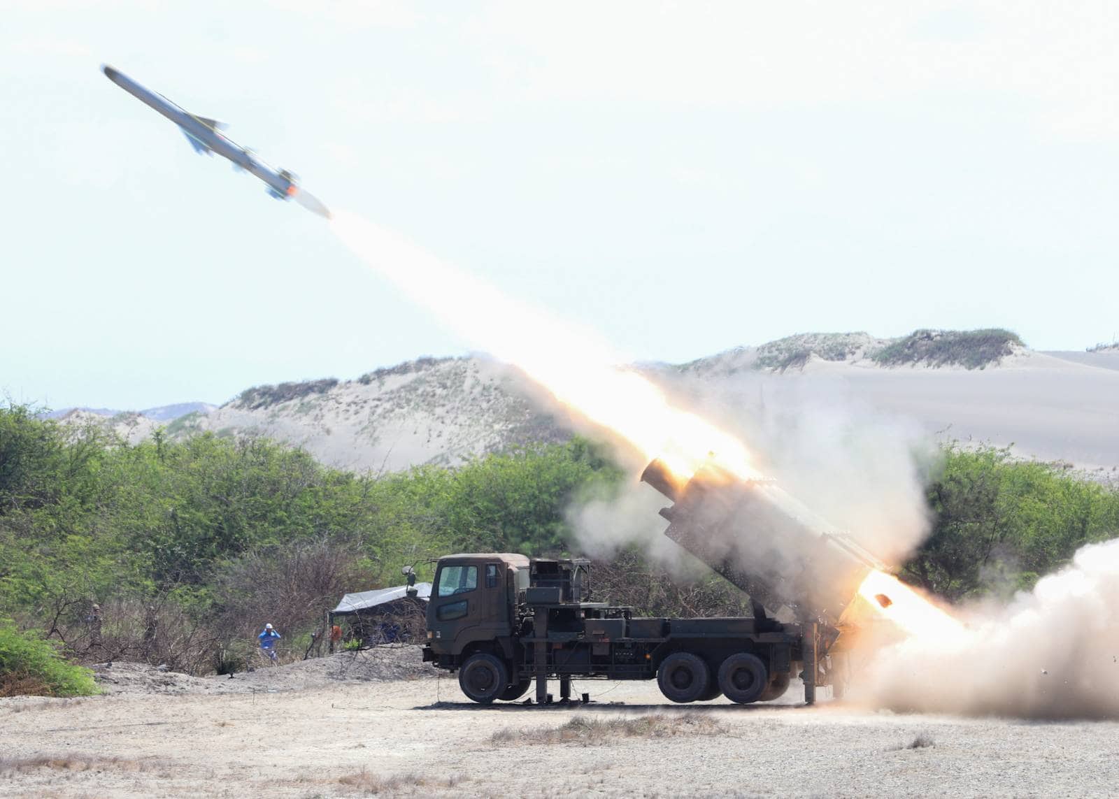 Japan Conducts First Missile Firing in the Philippines
