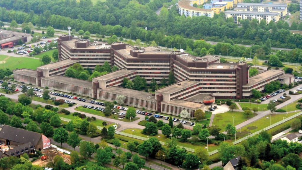 Комплекс будівель Федерального відомства з охорони конституції Німеччини (BfV) у районі Фолькговен-Вайлер у Кельні. Фото: verfassungsschutz