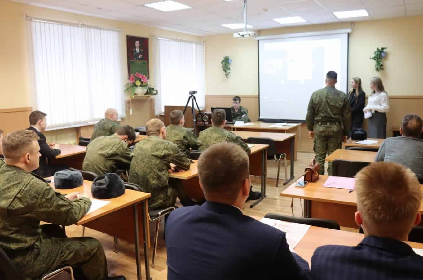 Процес навчання в університеті ім. Баумана. Джерело: vsquare.org
