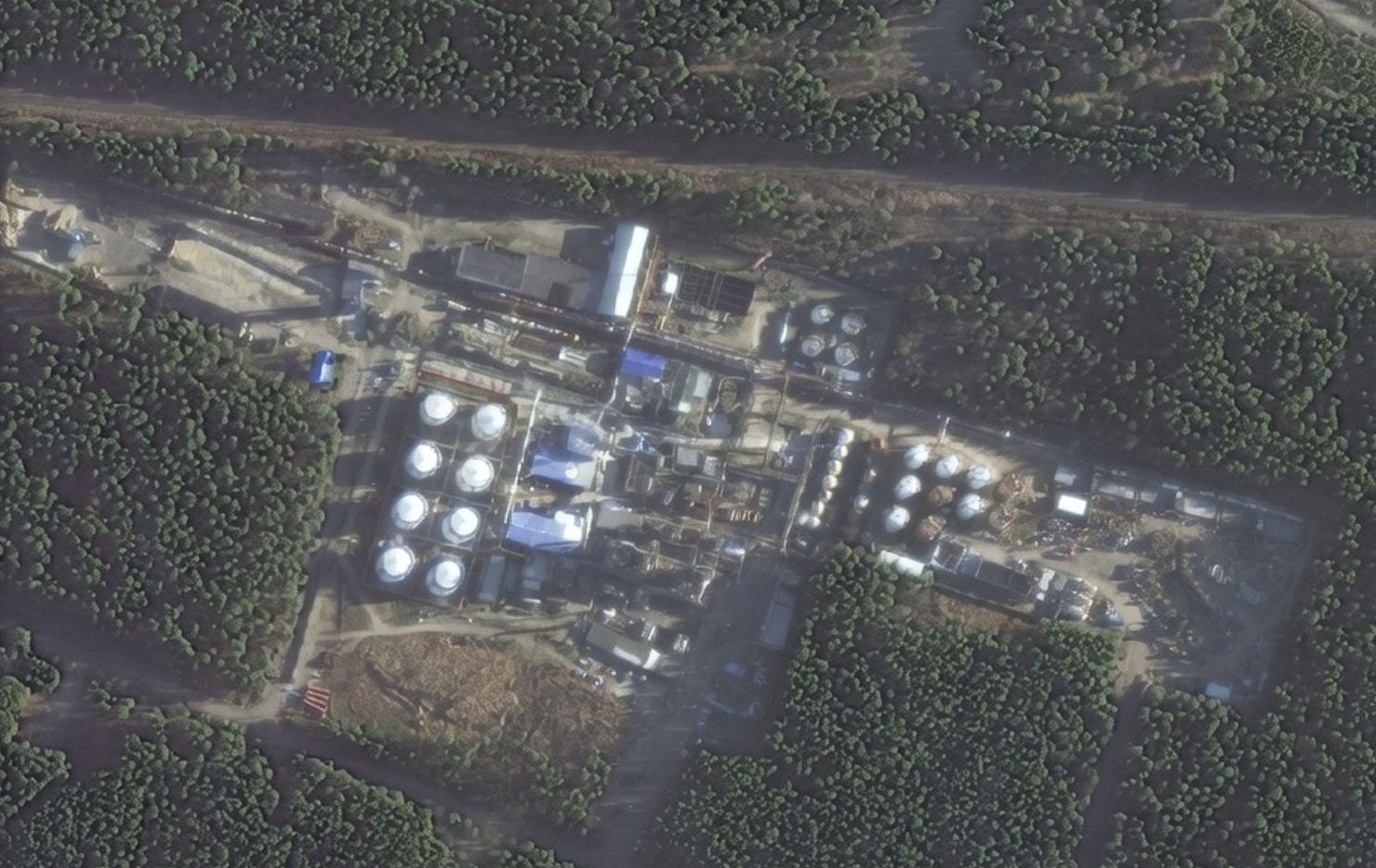 A MAXAR image from November 19, 2025, showing the Pervyi Zavod refinery