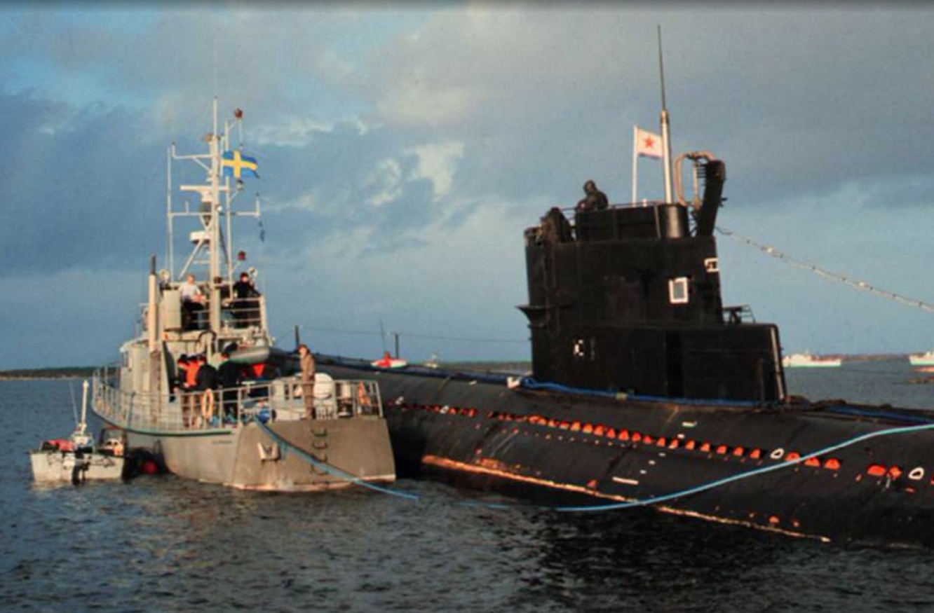 Soviet S-363 (U137) submarine aground off Sweden. 1981
