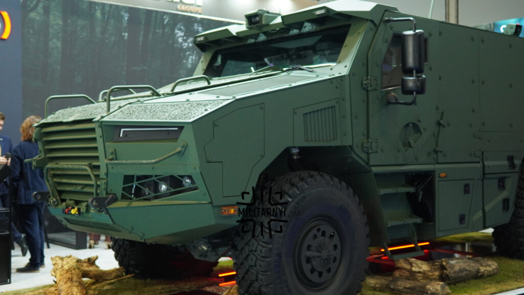 Компанія TATRA розробила нову бронемашину Tadeas 4×4