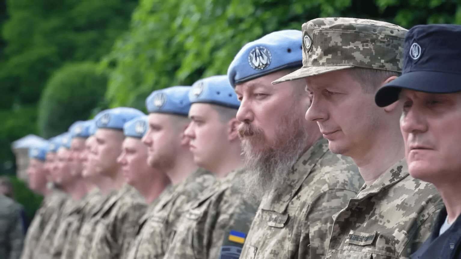 Сили безпілотних систем отримали парадні берети та нову офіціну символіку