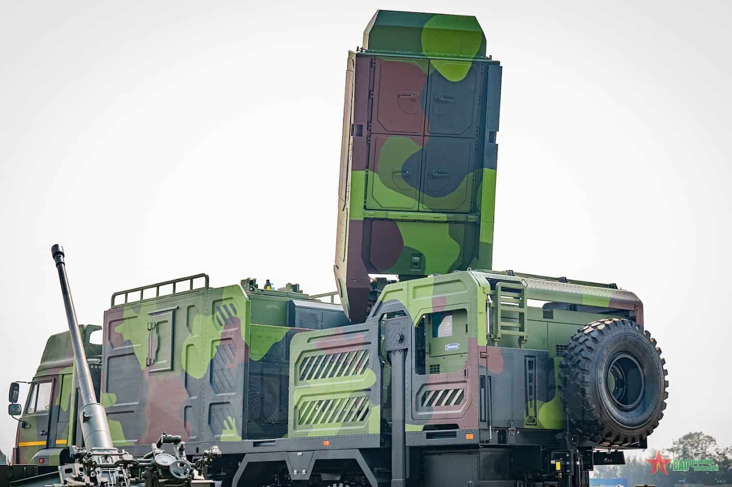 Мобільна РЛС VRS-S55X на колісному шасі 