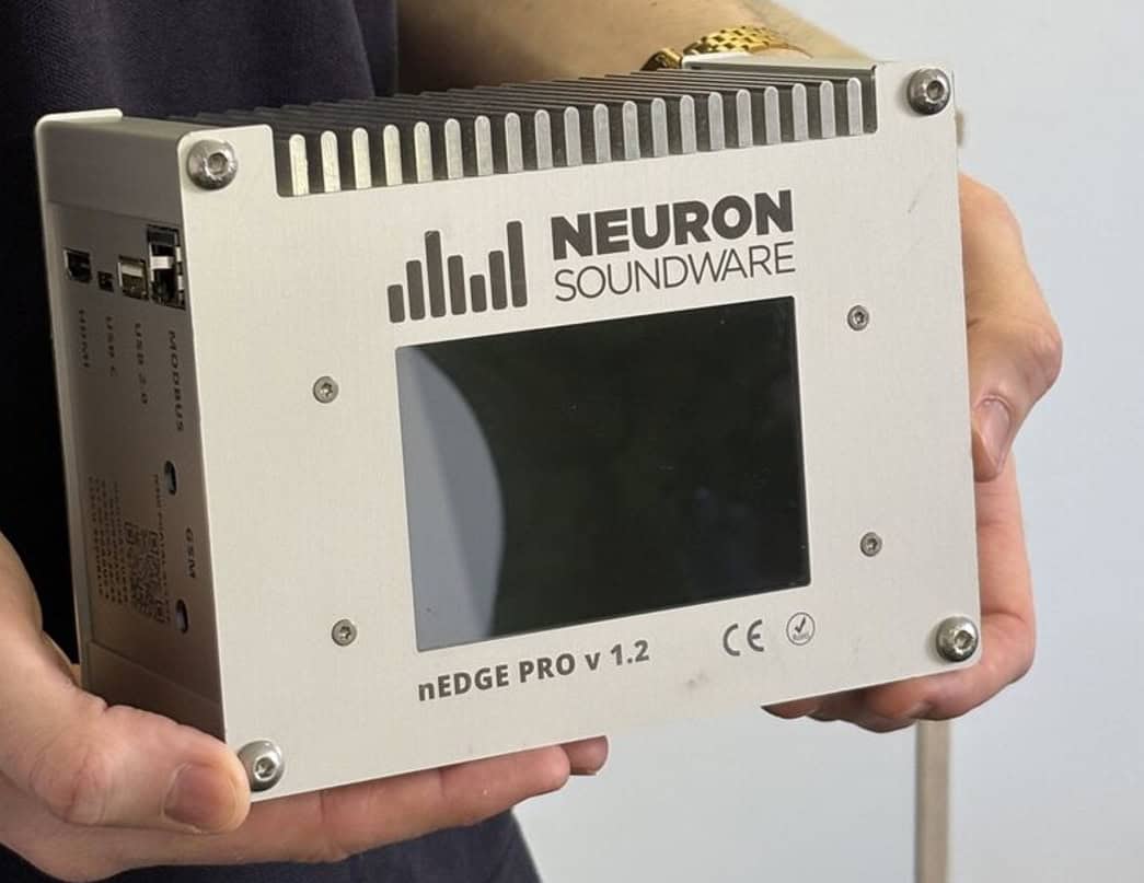 The nEdge PRO module, which collects and processes data from sensors. Photo credits: Neuron Soundware