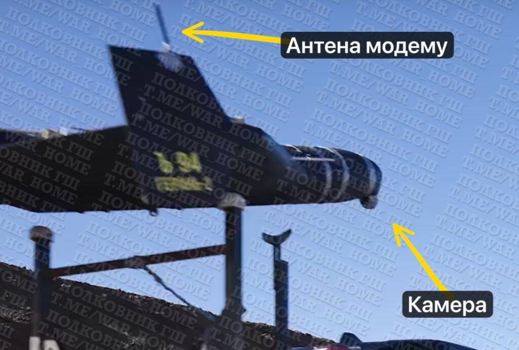 Російський ударний безпілотник "Герань 2" на радіокеруванні