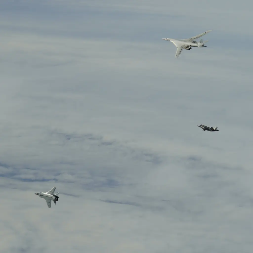 Ту-160 та МиГ-31БМ у супроводі норвезького F-35, 25.06.2026. Фото NATO Air Command