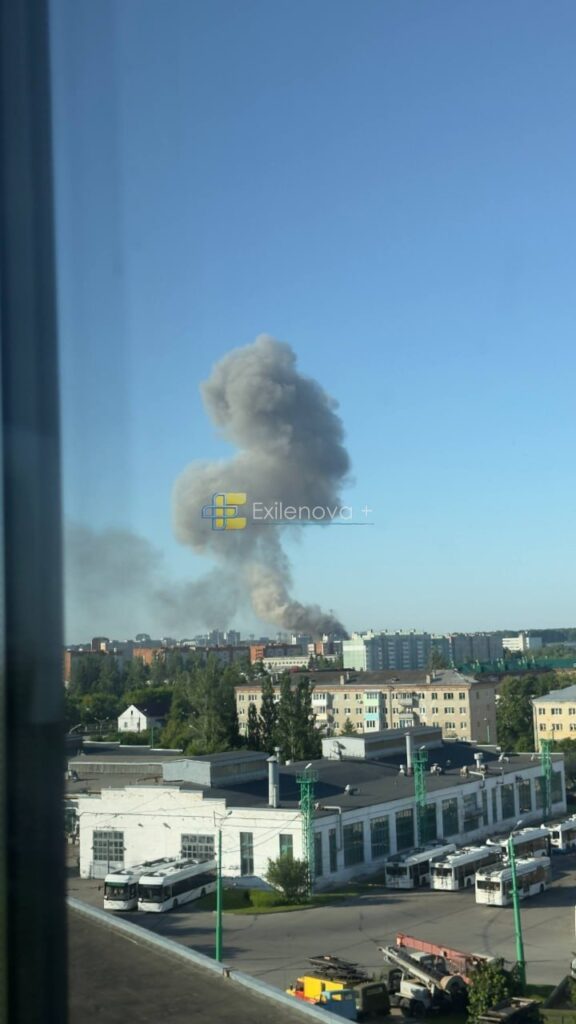 Здіймання диму над містом Чебоксари після успішного ураження підприємства «ВНИИР-Прогресс» у Чебоксарах, 10.06.2026. Джерело: Exilenova+.